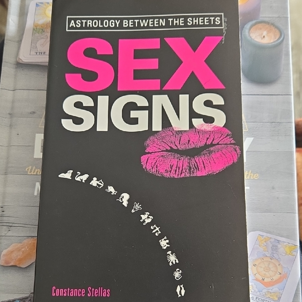 Astrology Between the Sheets: Sex Signs Book